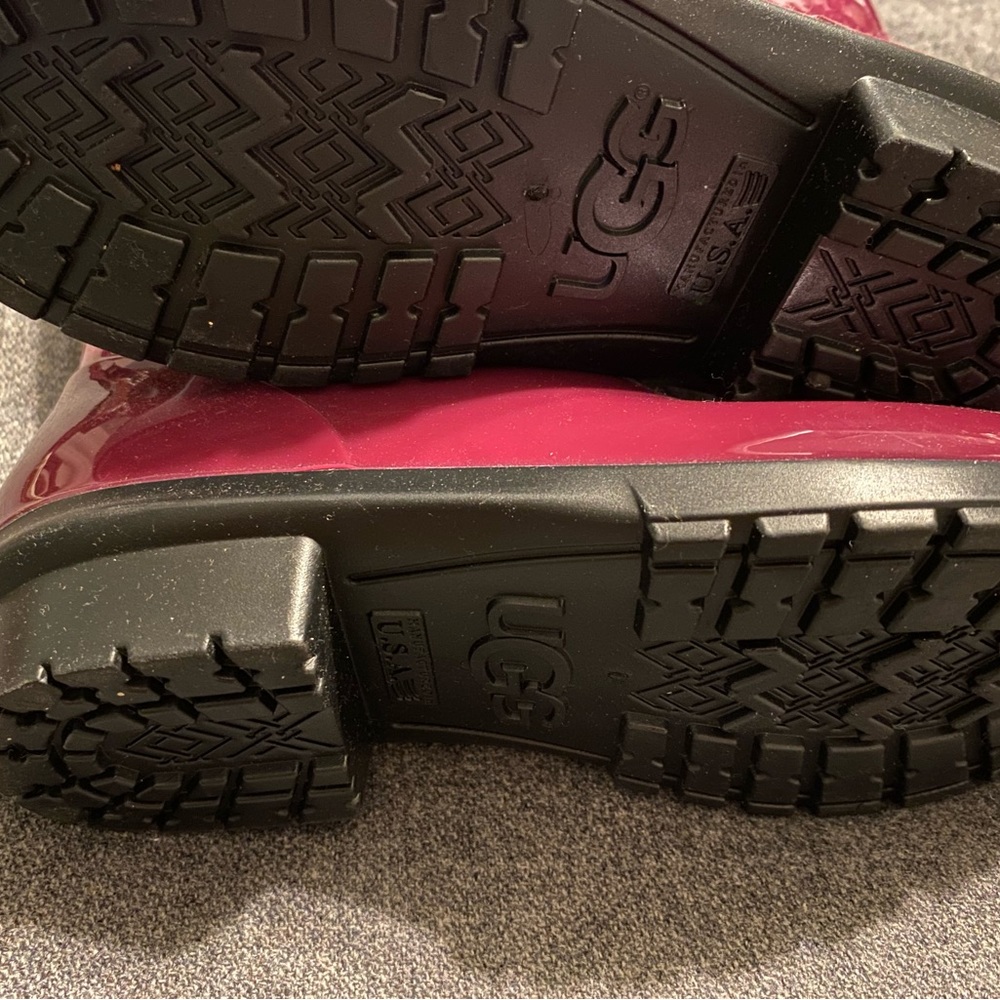 New!!! UGG red rain boots - Picture 4 of 6